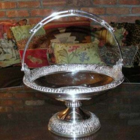 Ornate Middletown Plated Quadruple Plate Hard Whit